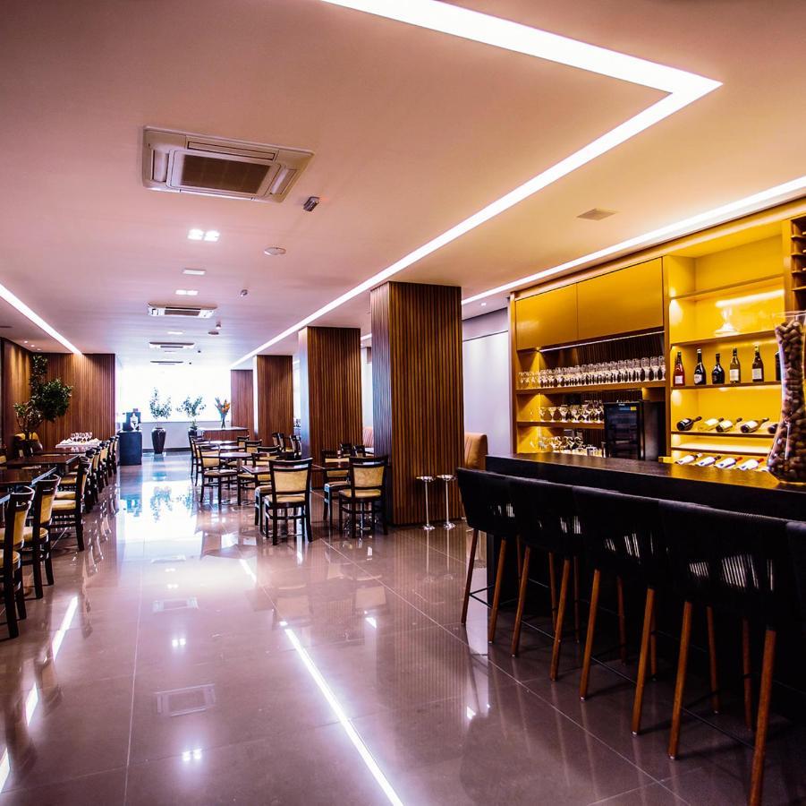 Fratele Business Hotel Patos de Minas Exterior photo