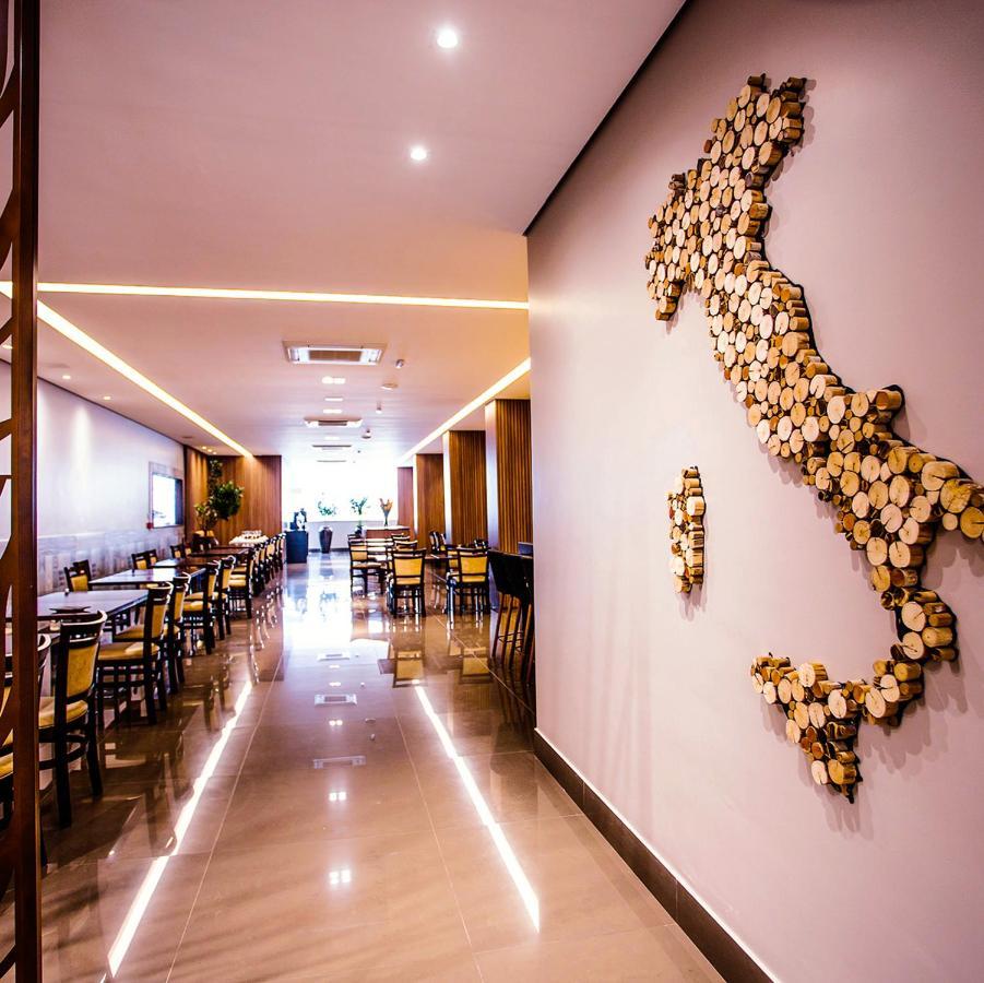Fratele Business Hotel Patos de Minas Exterior photo